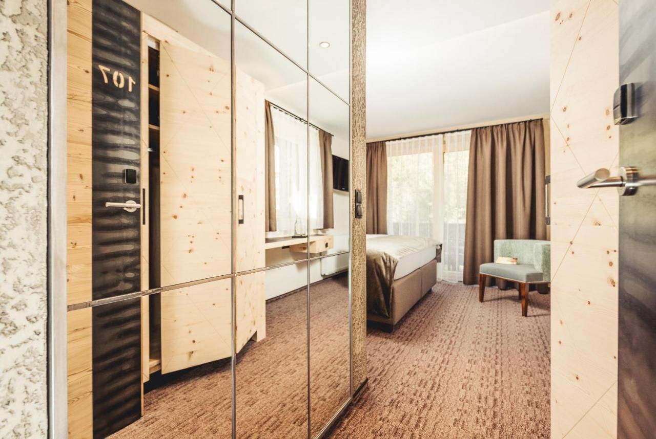 Hotel Bergkristall Zillertal - Adults Only 14 Years Plus Hippach Εξωτερικό φωτογραφία